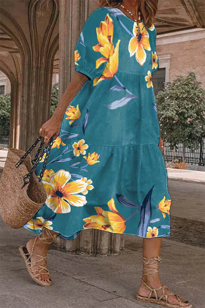 Dress with fluttering skirt ideal for a feminine and romantic look