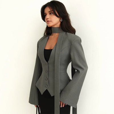 V-neck blazer with handkerchief - Miranda