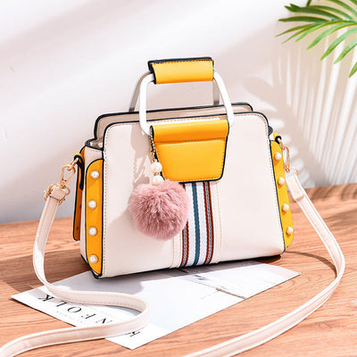 Handbag with modern details - Fiorella