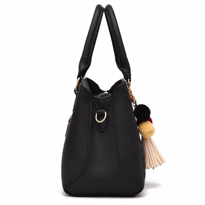 Elegant textured handbag - Mandala