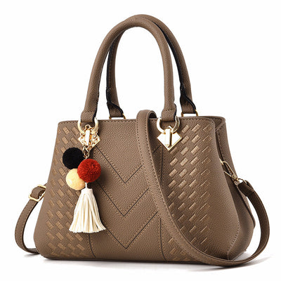 Elegant textured handbag - Mandala
