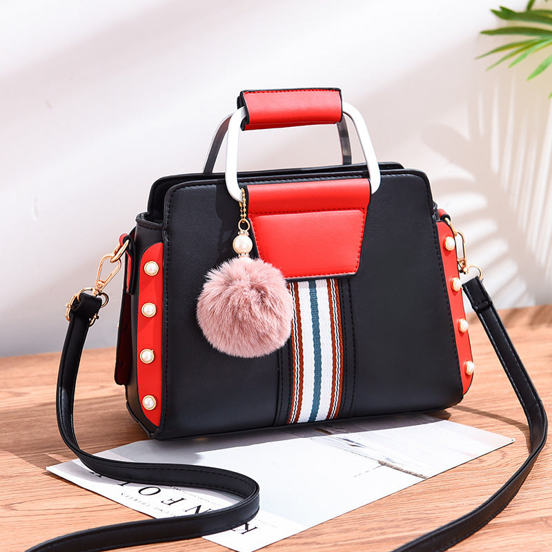 Handbag with modern details - Fiorella