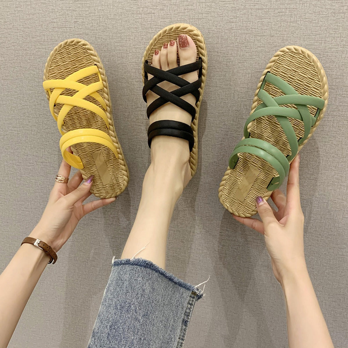 Women's flat sandals with crossed straps Roman style yellow - Soléa