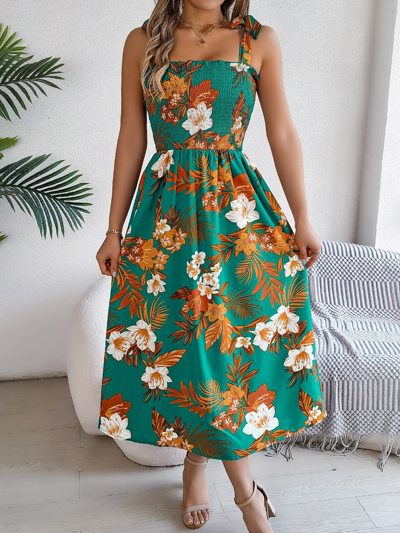 Women's long strapless dress with tropical floral print - model Kailani