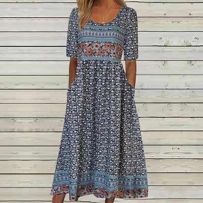 Youthful midi dress with a round neckline and side pocket