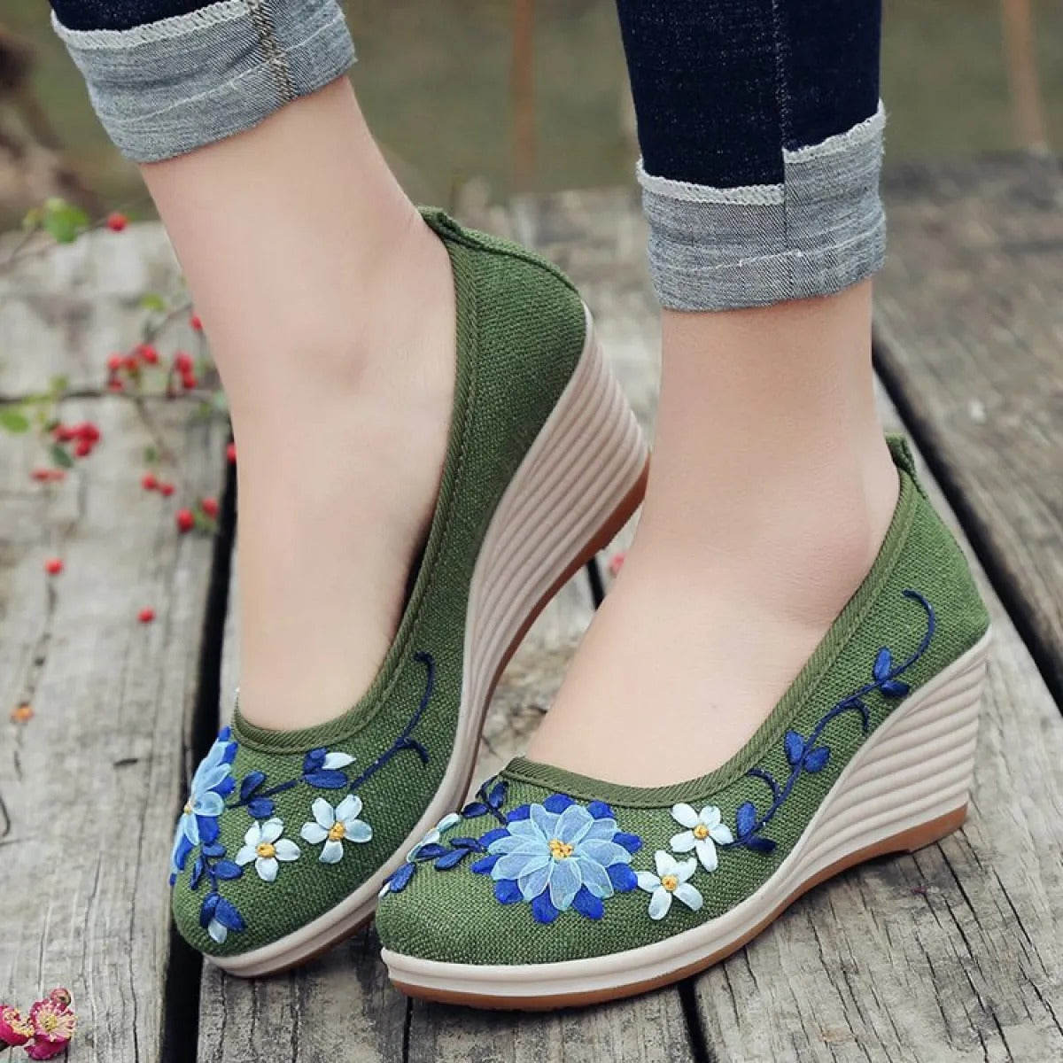 Women's wedge shoes with handmade floral embroidery - Amelia