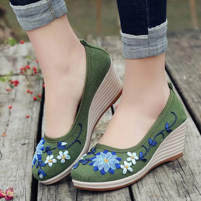 Women's wedge shoes with handmade floral embroidery - Amelia