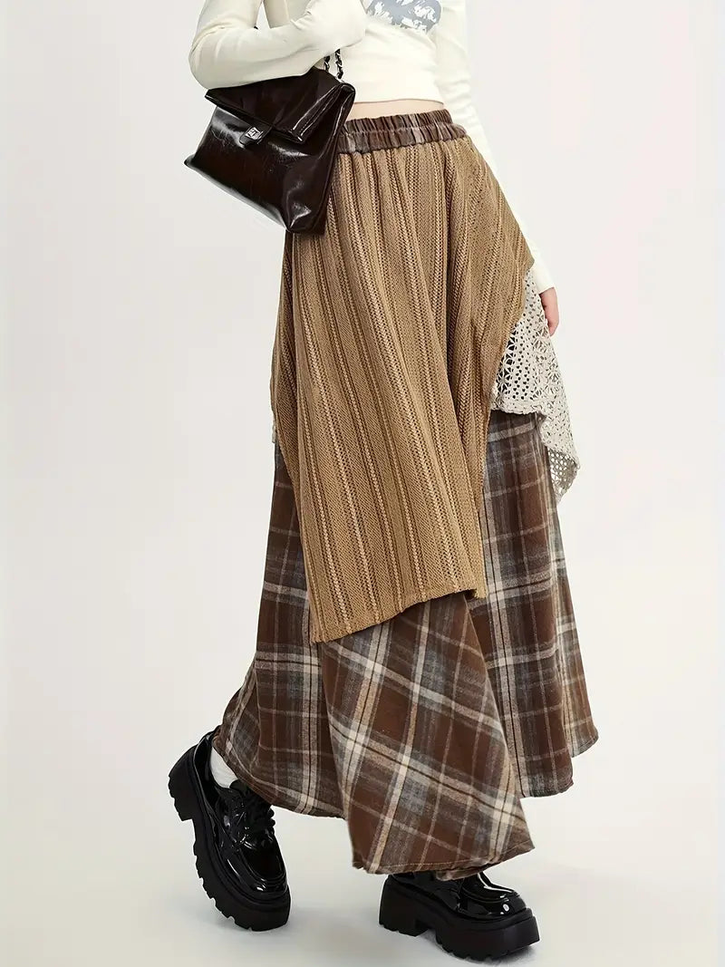 Asymmetrical long trapeze skirt, elegant and modern, perfect for a trendy, feminine look