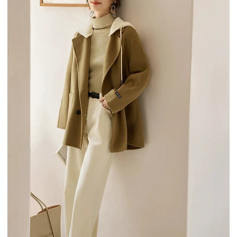 Clarice - Coat with detachable, soft knitted hat