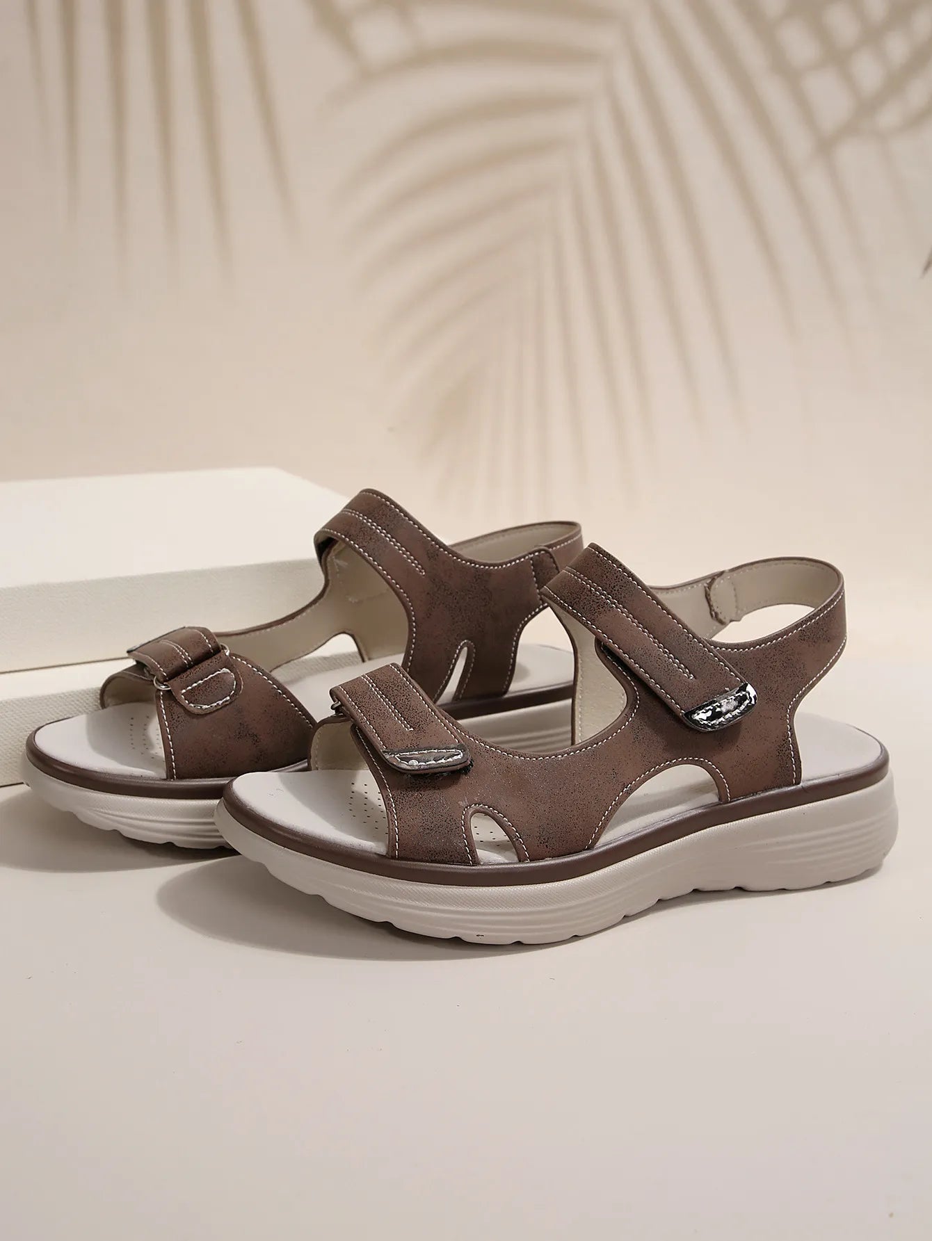 Kara - Sandals with thick heels and Velcro fasteners