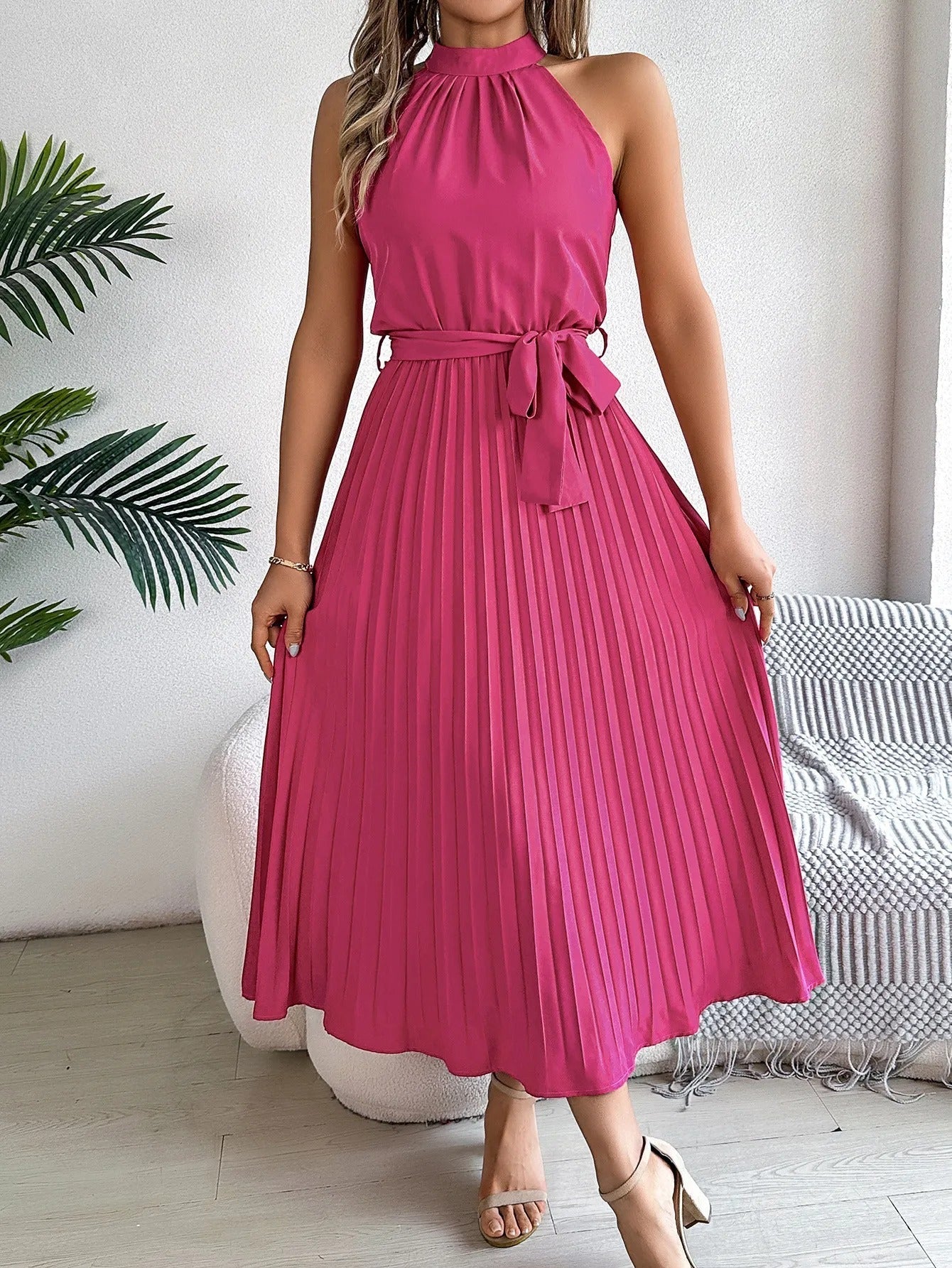 Women's sleeveless pleated midi dress with halter neckline - Camila