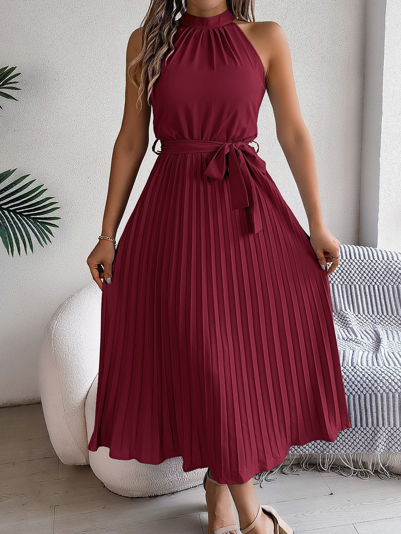 Women's sleeveless pleated midi dress with halter neckline - Camila
