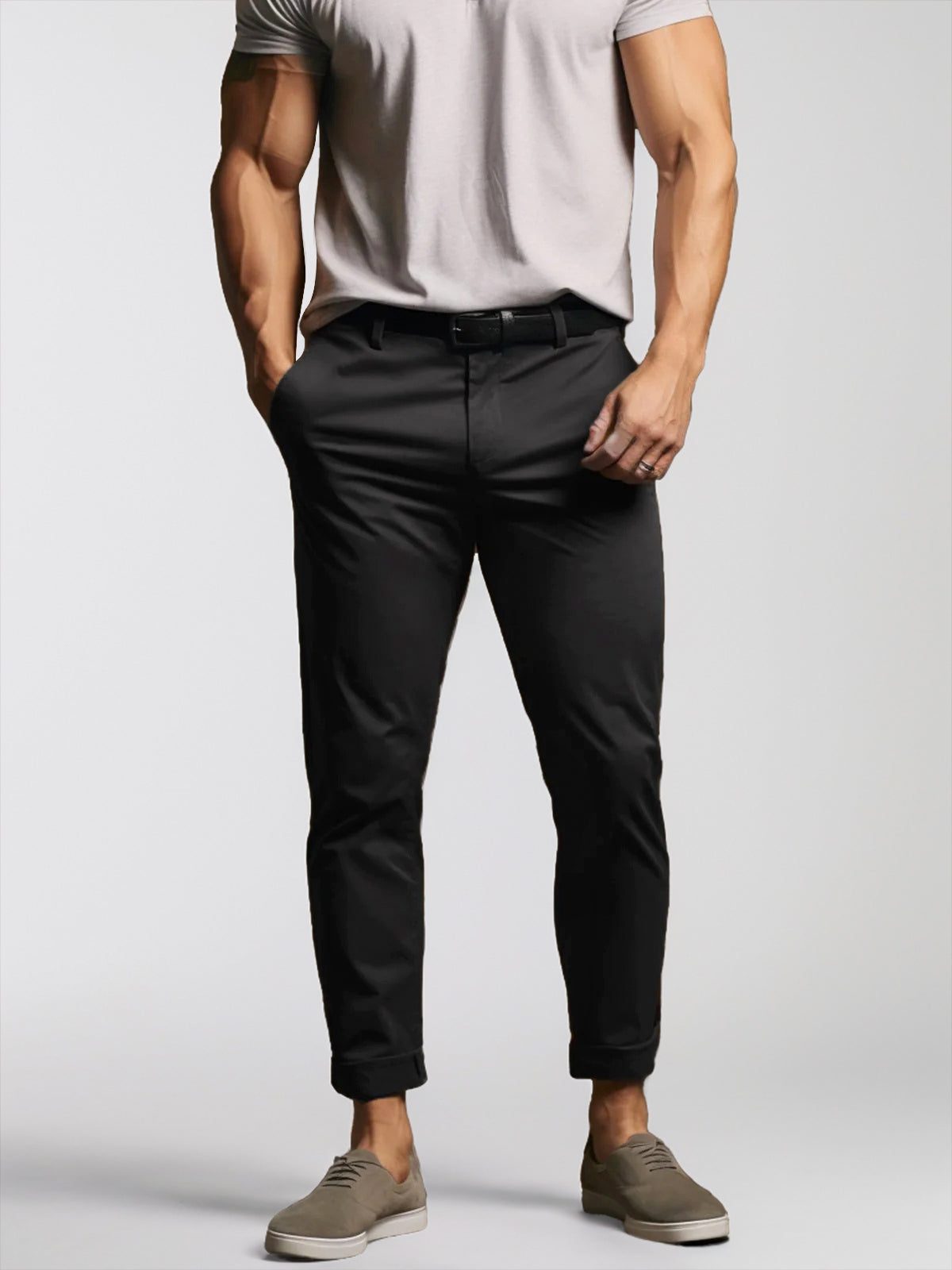 High-quality, stretchy men's chinos made from easy-care cotton-blend fabric