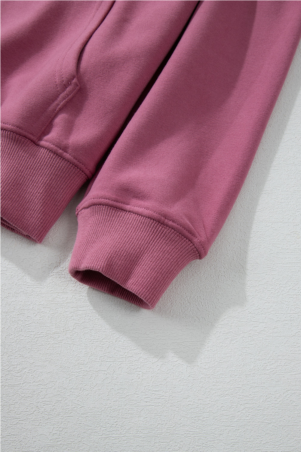 Nyna - Thick hoodie with kangaroo pocket and fleece lining