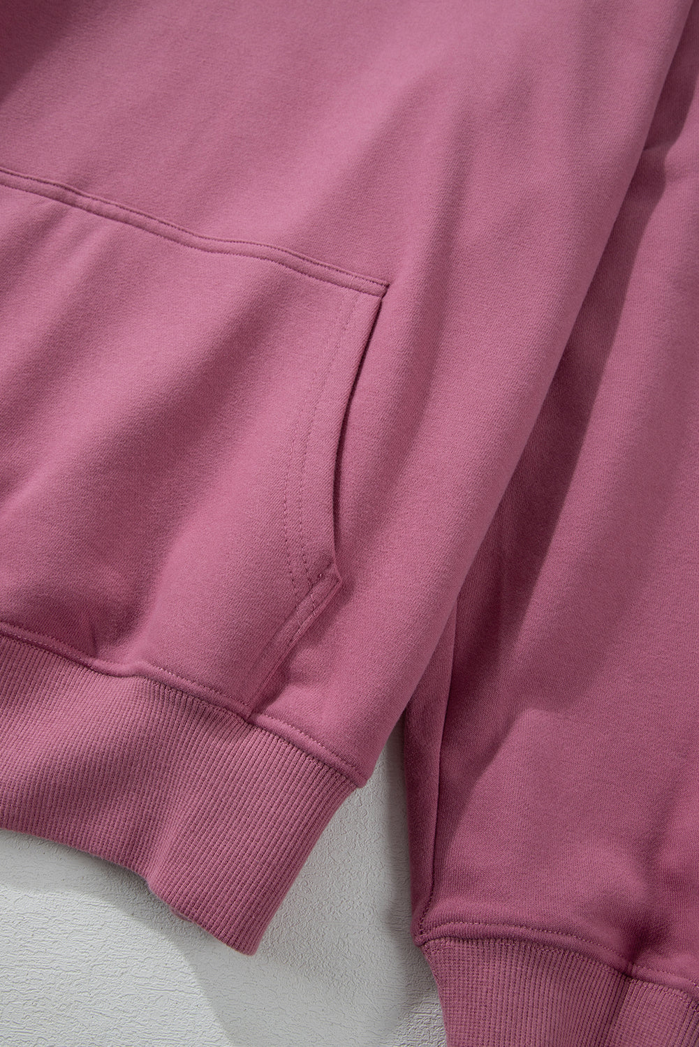Nyna - Thick hoodie with kangaroo pocket and fleece lining