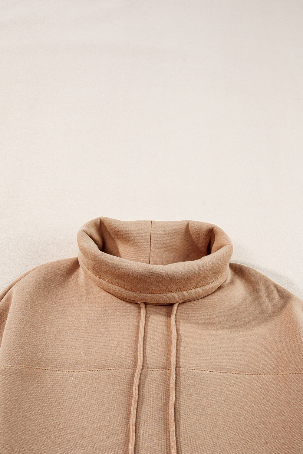 Aubrey - Turtleneck sweatshirt with drawstring and sleeves