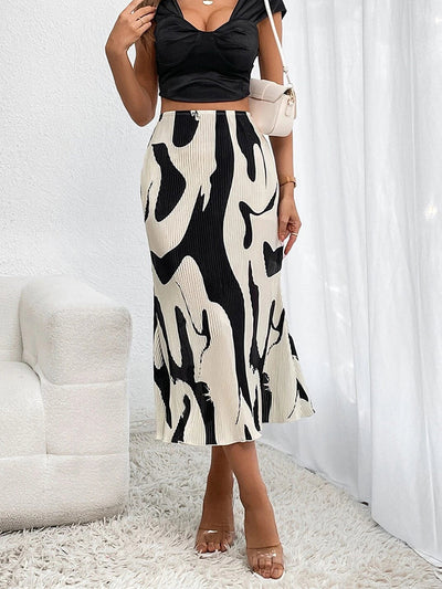Elegant skirt with fluid pleats, perfect for a refined and feminine look suitable for any occasion