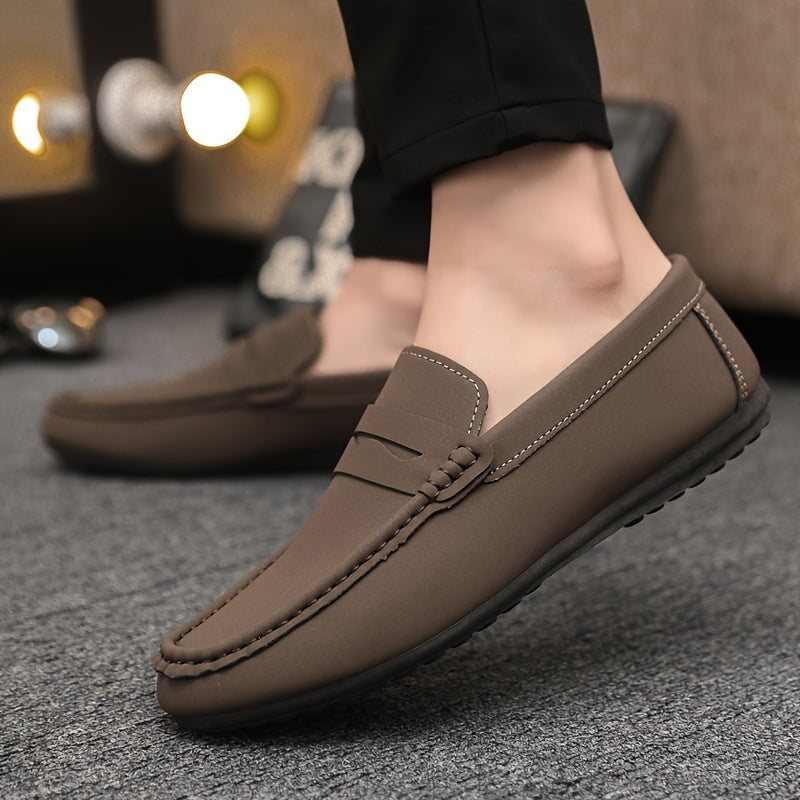 Elegant men's loafers in various colours