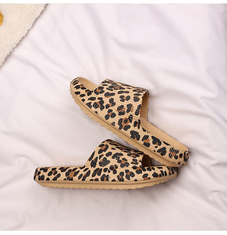 Women's slippers with leopard print - Malika