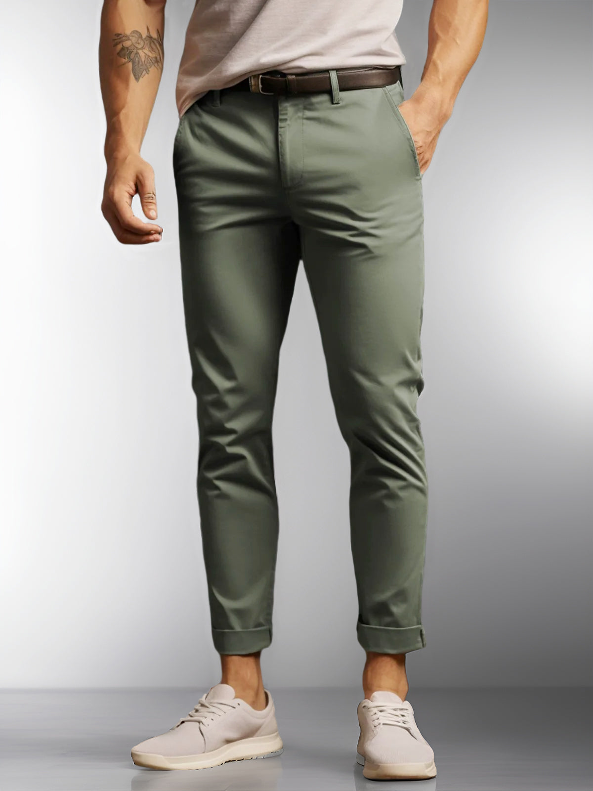 High-quality, stretchy men's chinos made from easy-care cotton-blend fabric