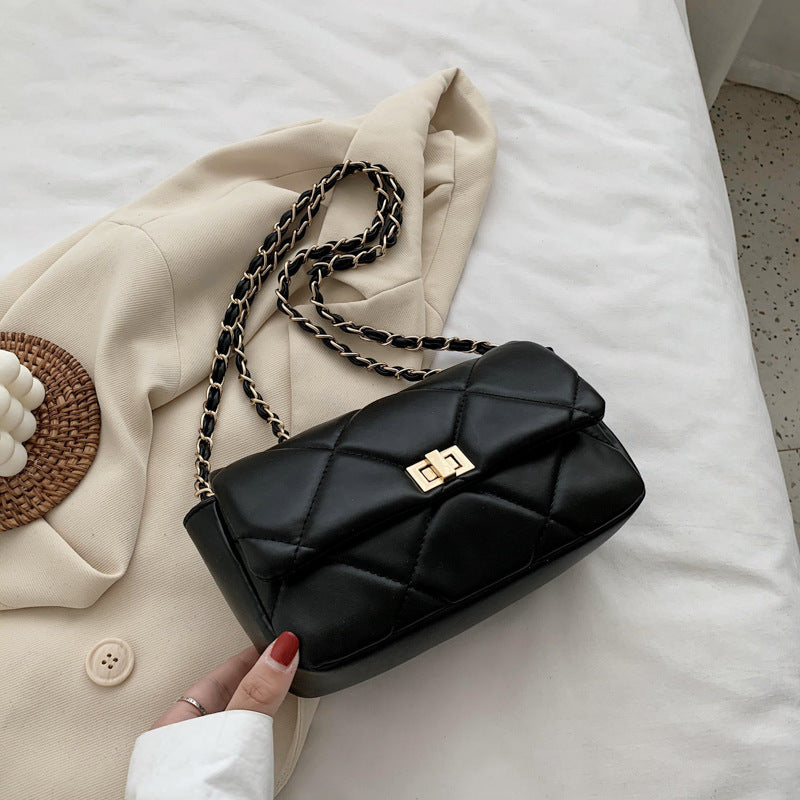 Quilted bag with chain - Noelia