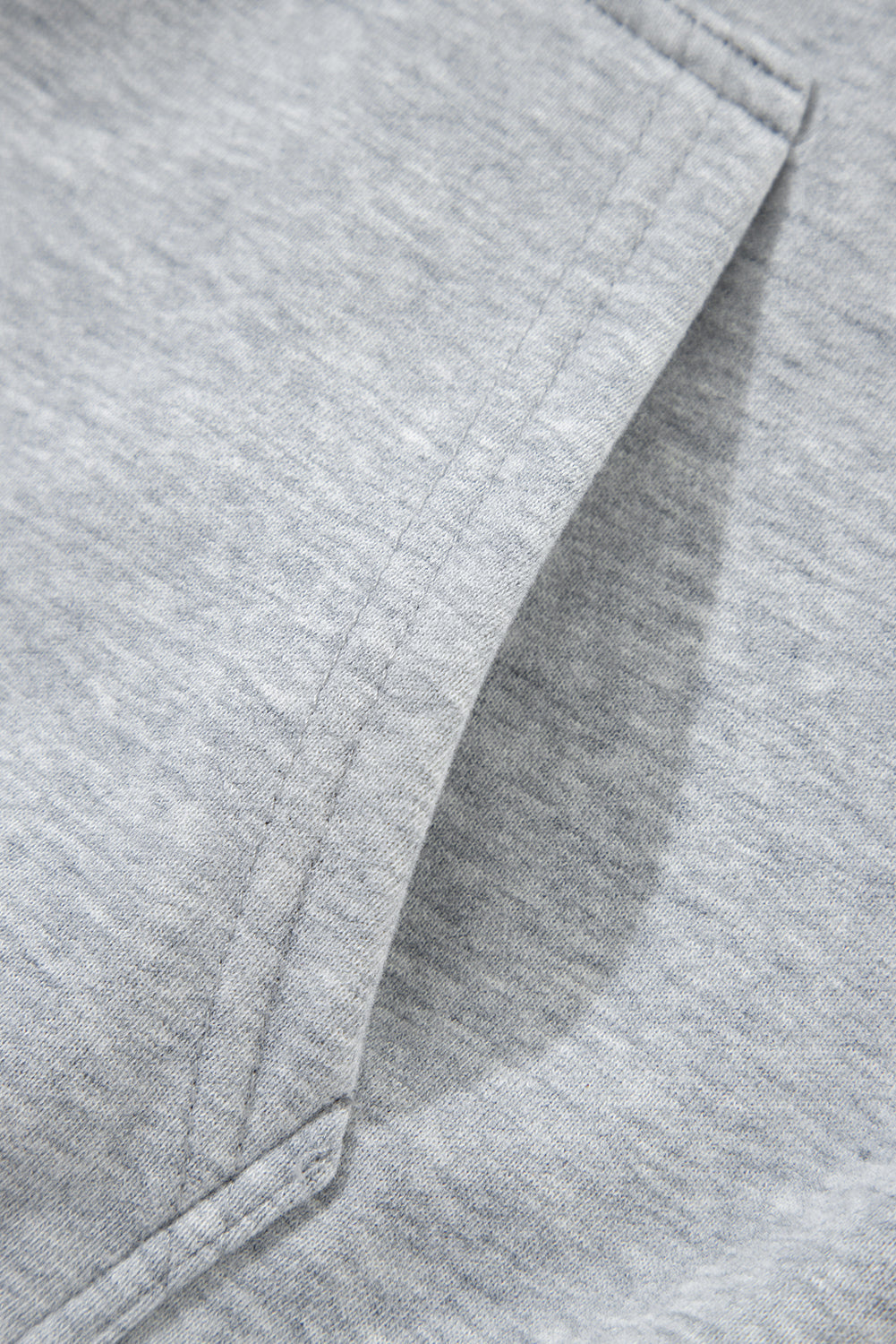 Nyna - Thick hoodie with kangaroo pocket and fleece lining