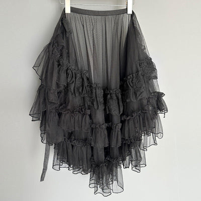 Elegant and romantic double-layer skirt with net lace ruffles perfect for a sophisticated and feminine look