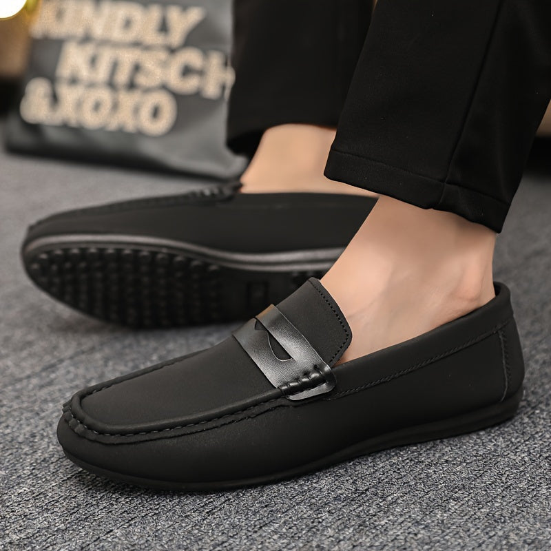 Elegant men's loafers in various colours