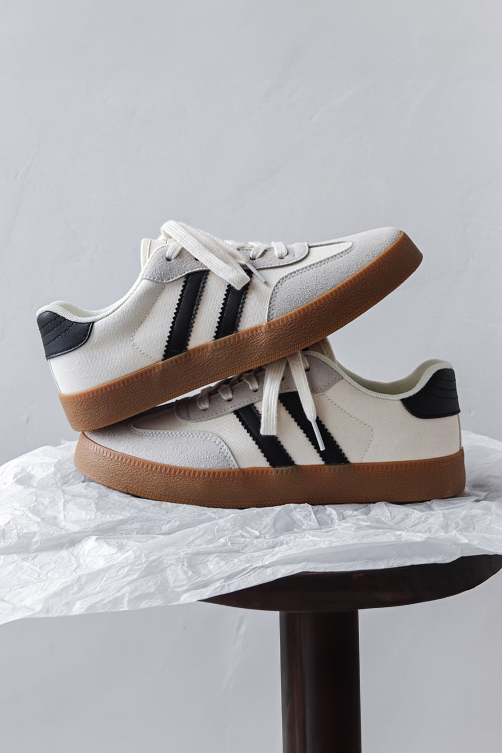 Katia - Flat striped sneakers with laces