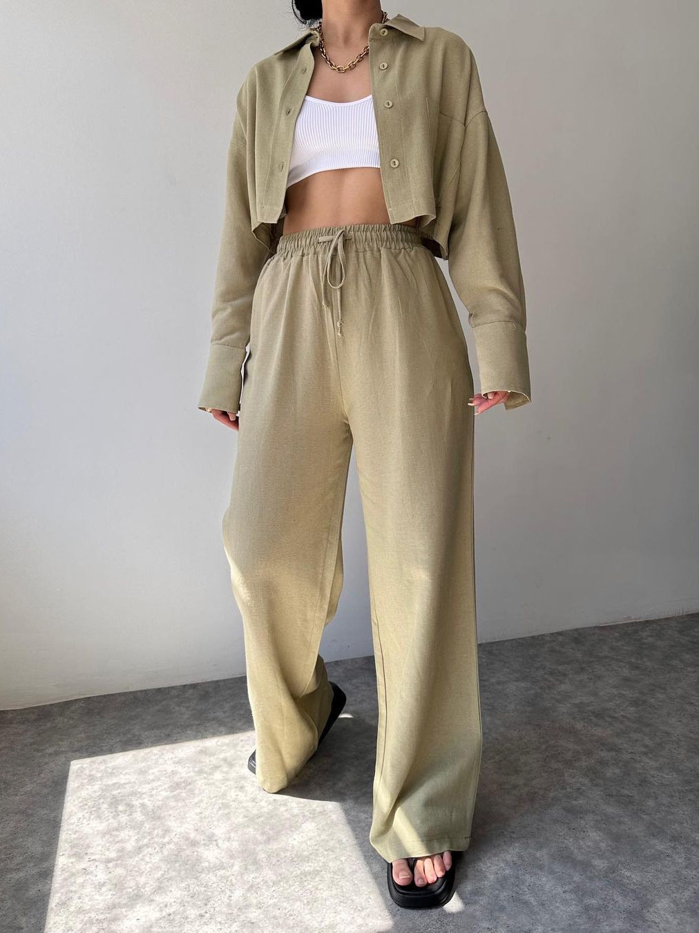 Vilma - Collared Zip-Up Top & Drawstring Pants Two Piece Set