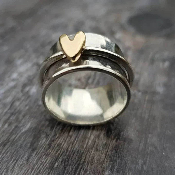 Vintage silver heart-shaped ring