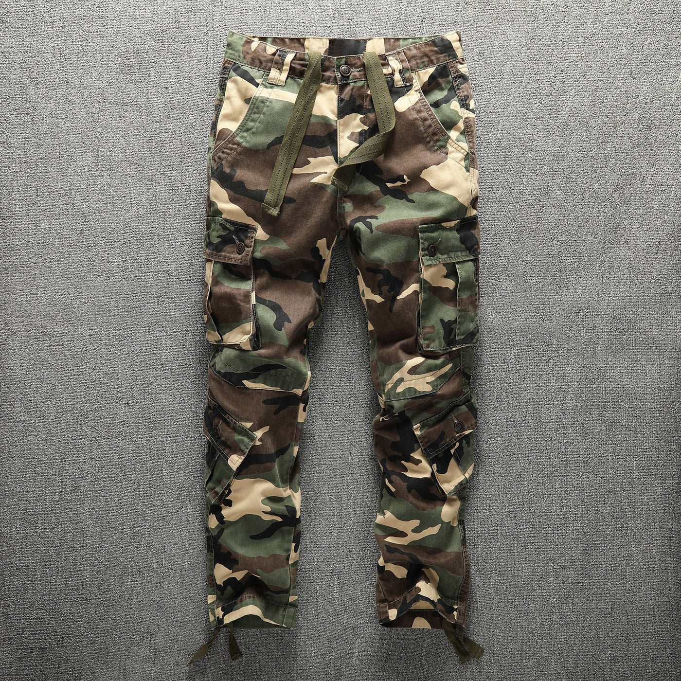 Camouflage cargo trousers