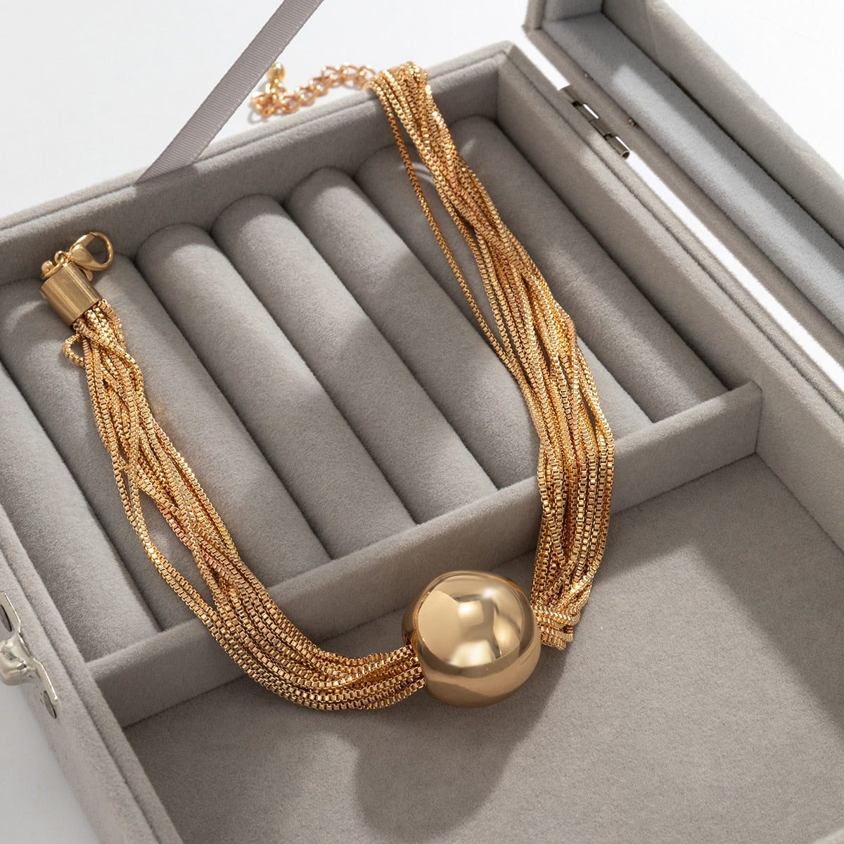 Izy Lynden Iridescent Chain Choker