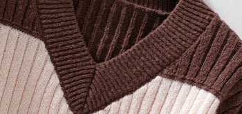 Women's Knit V-Neck Sweater - Wide Stripes - Relaxed Fit - Camryn