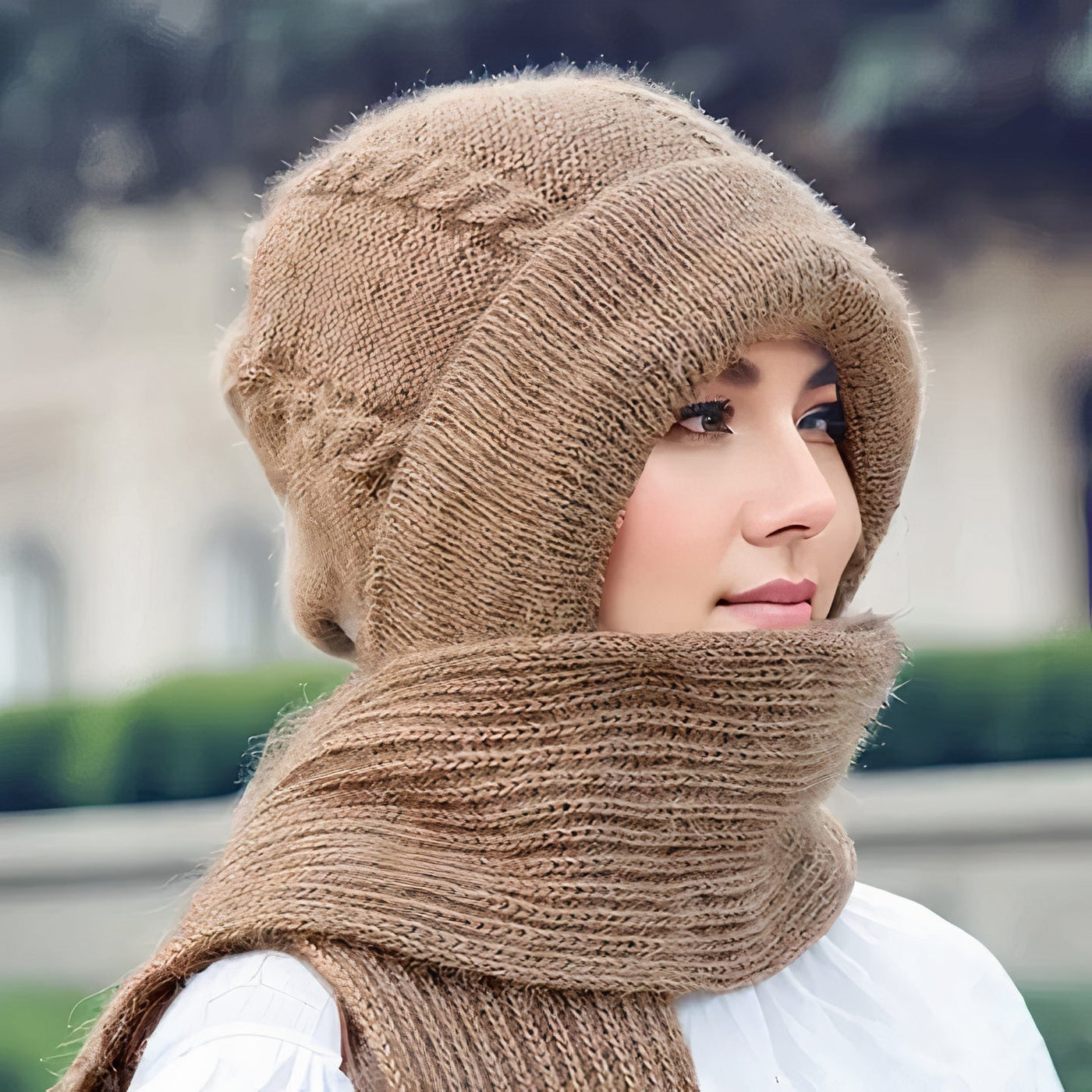 2-in-1 woollen hat + scarf