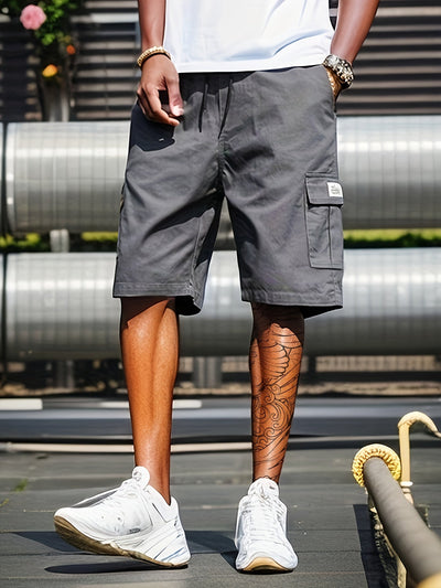Casual men's cargo shorts with multiple pockets