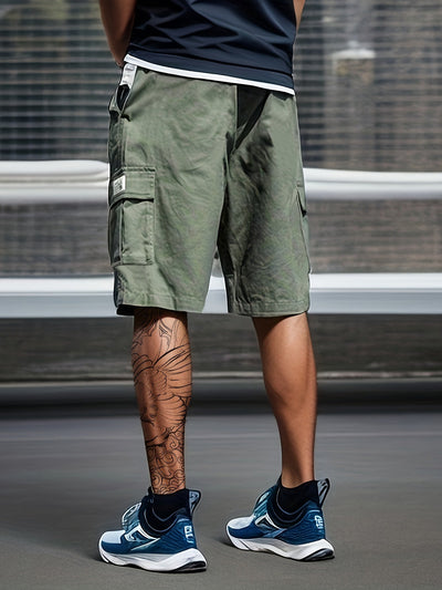 Casual men's cargo shorts with multiple pockets