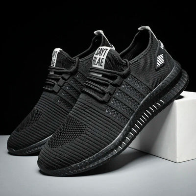 Comfortable men's trainers with air chamber sole