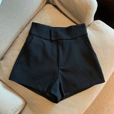 Sina - Elegant shorts with a high waist