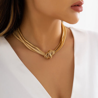 Emilia-Calou Intertwined knot necklace
