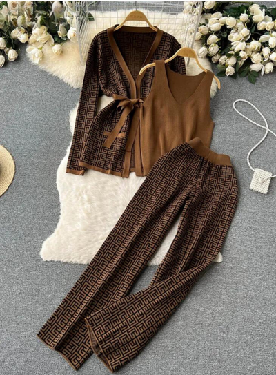 Danissa - Three-piece set with fashionable print