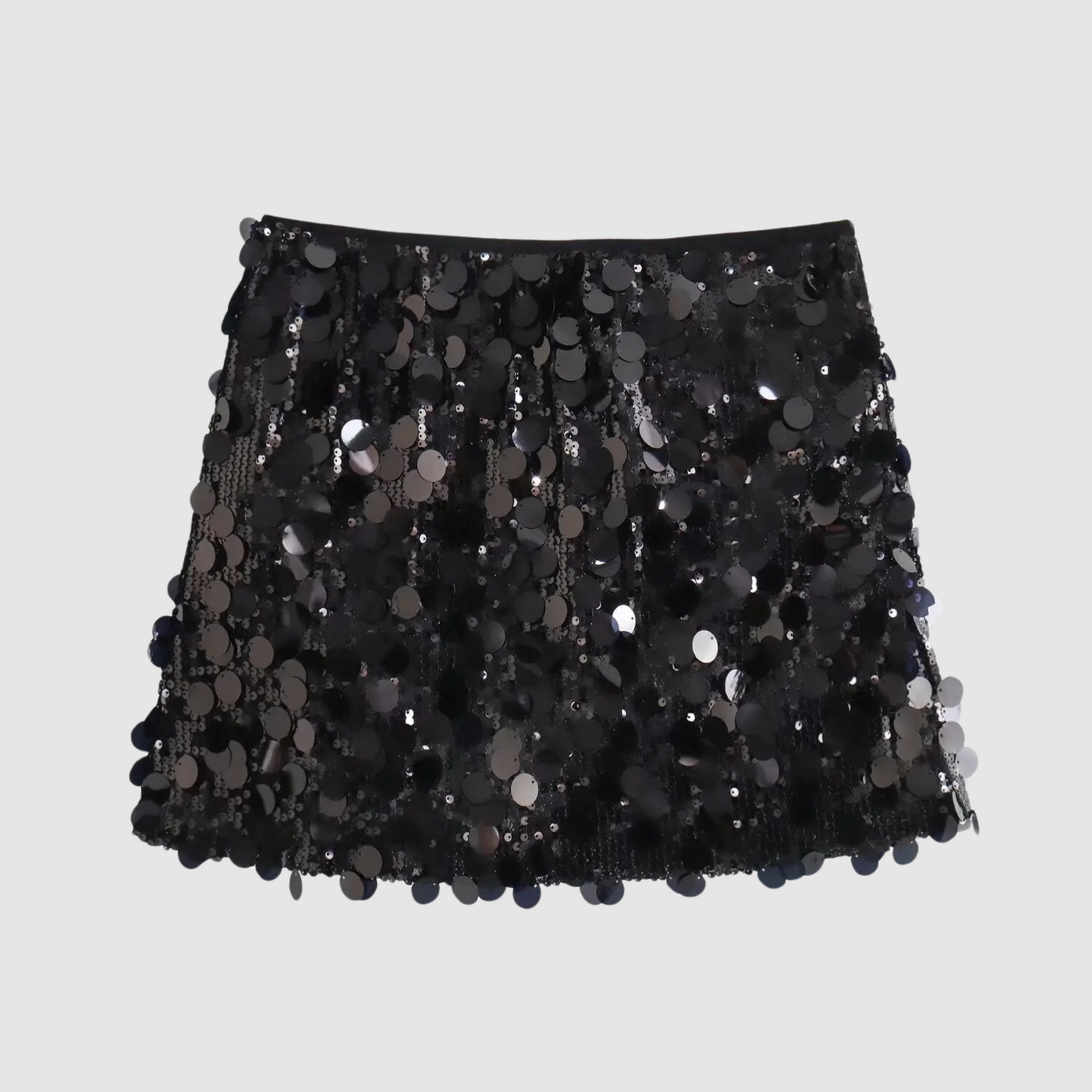 Elegant miniskirt with sparkling sequins, perfect for a glamorous party look