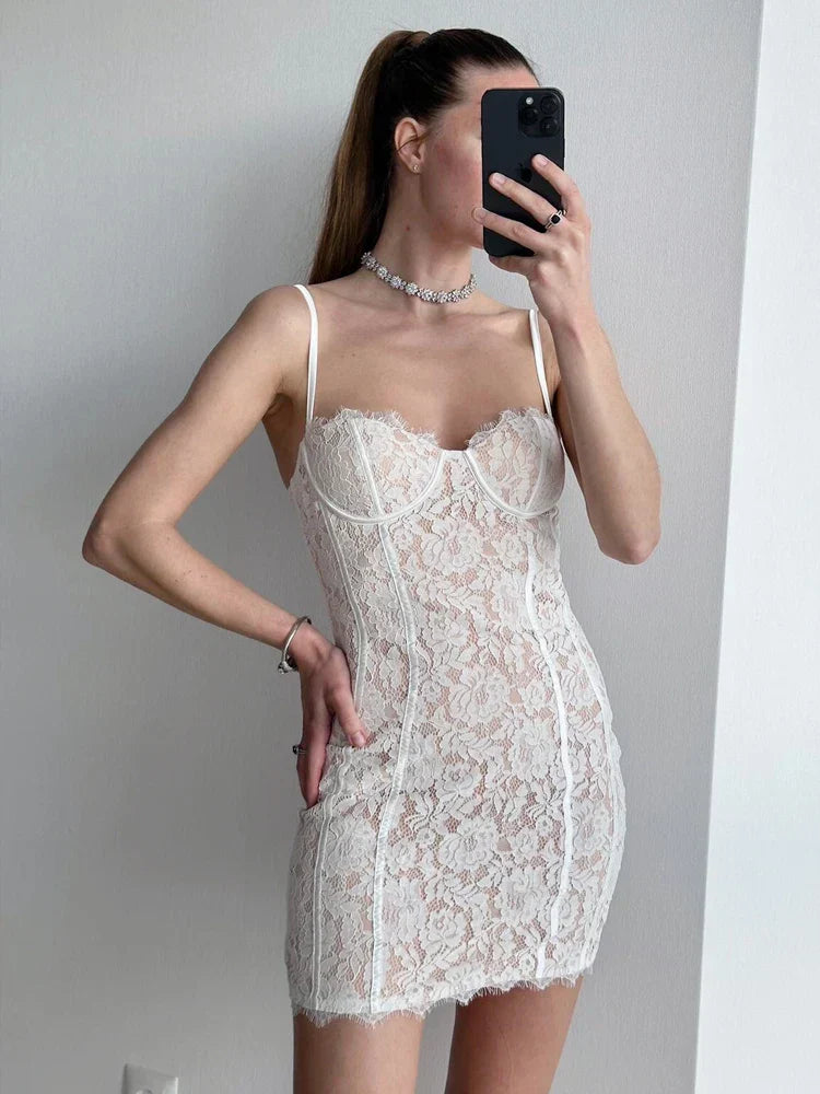 Amalia - Lace body dress