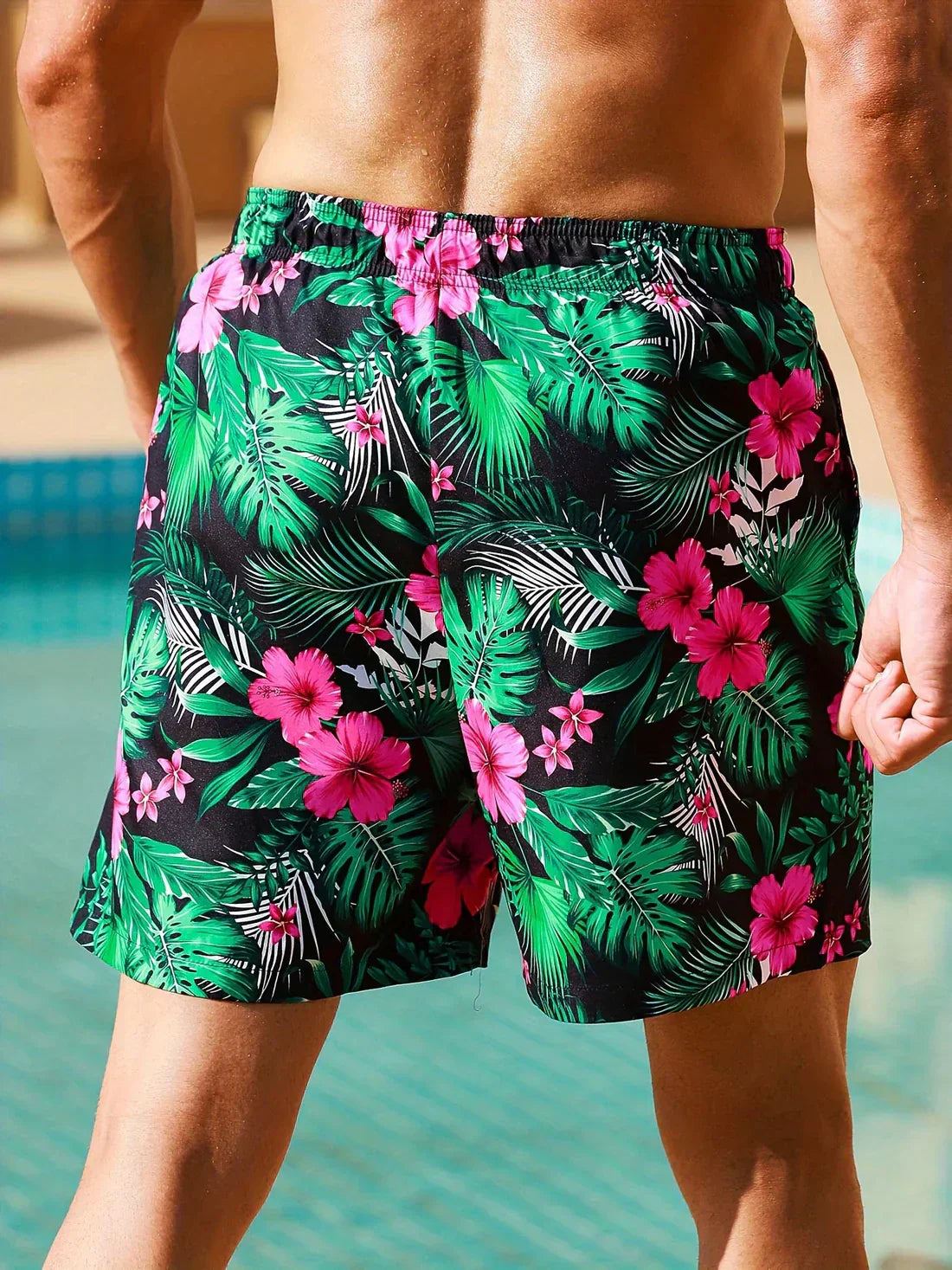 David - Tropical shorts with floral pattern