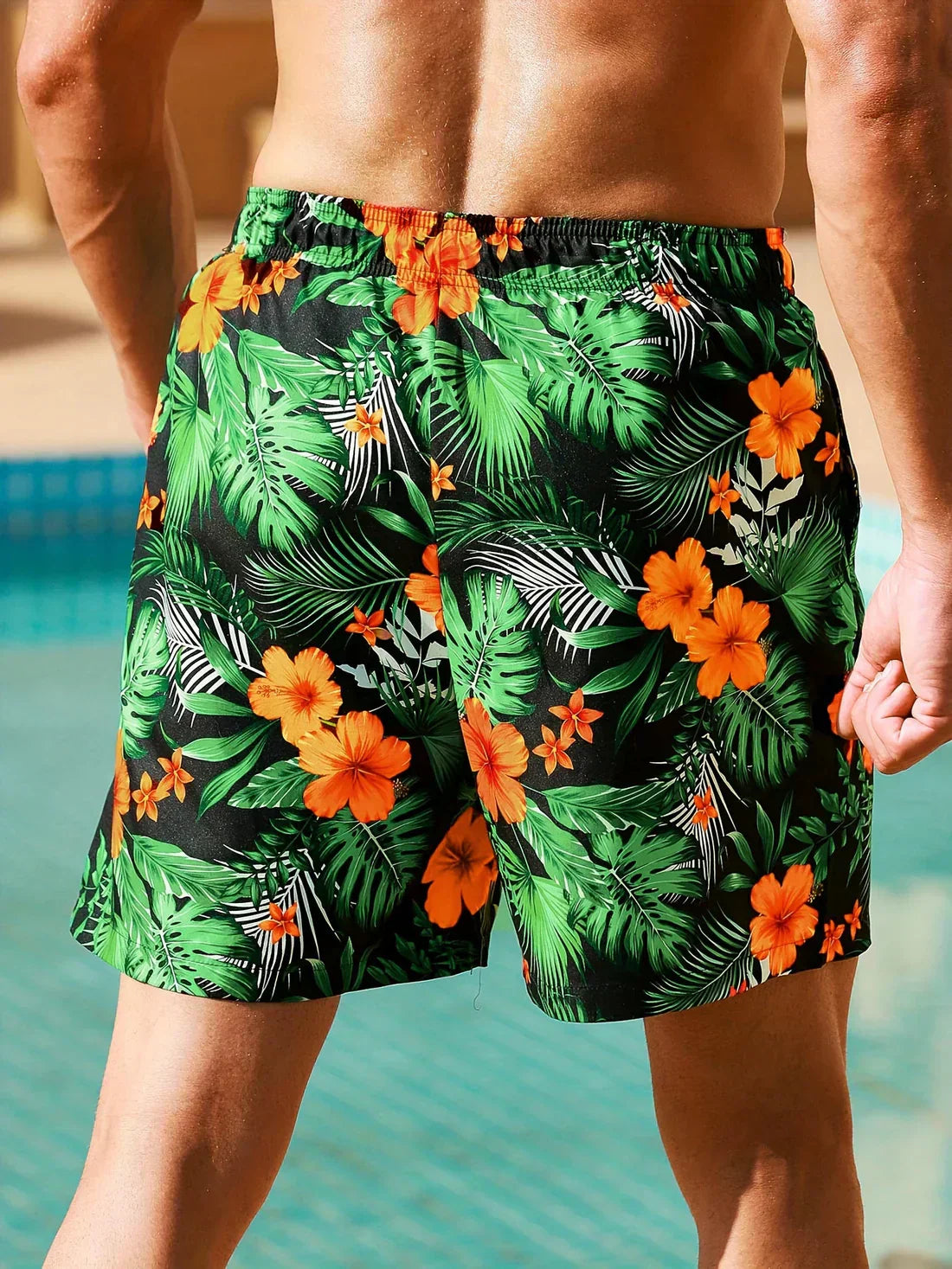 David - Tropical shorts with floral pattern