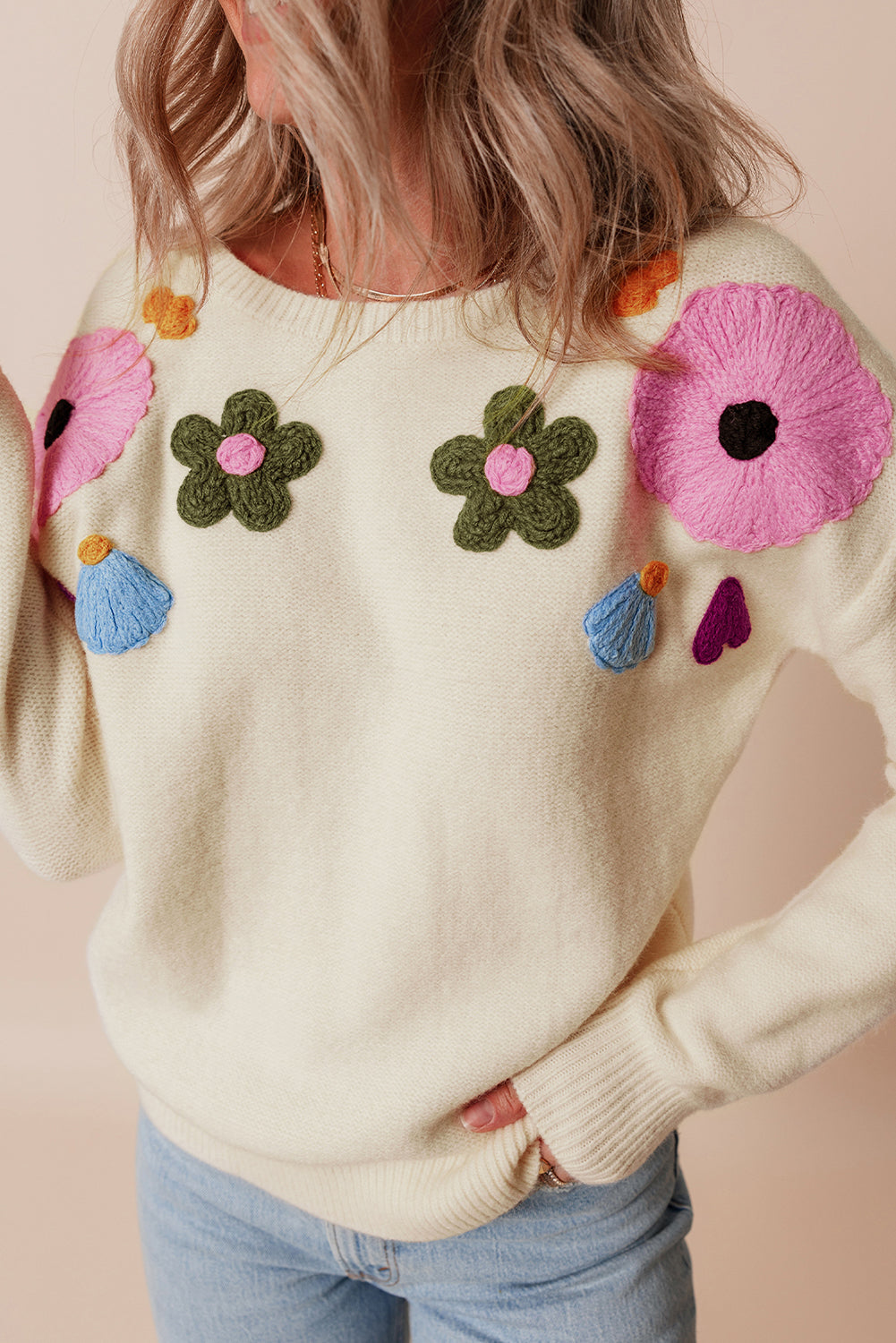 Anne - Knitted jumper with floral pattern and ribbed edges