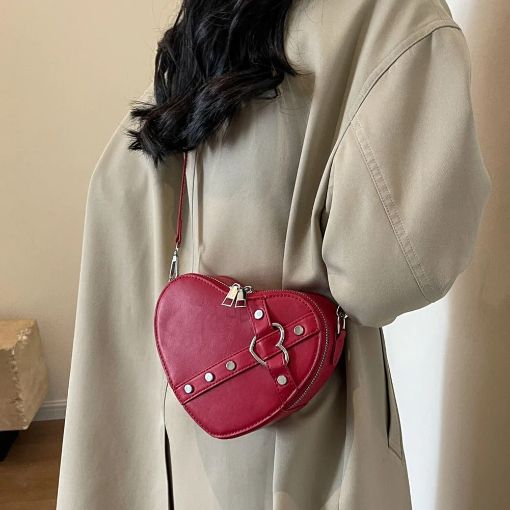 Jefna - Rivet bag in heart shape