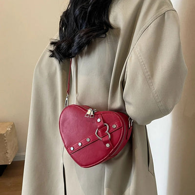 Jefna - Rivet bag in heart shape