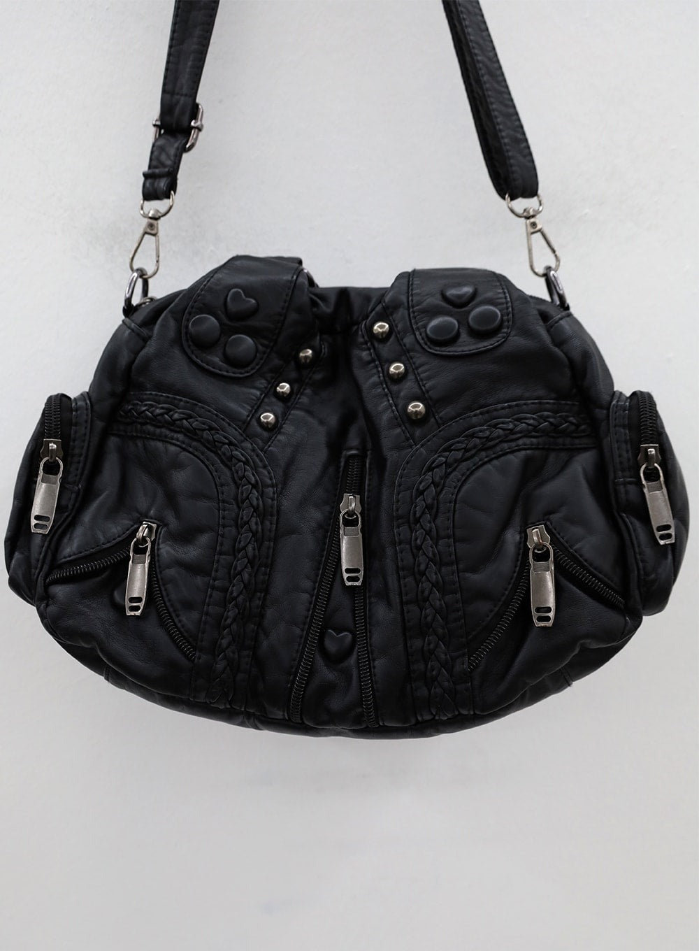 Taranta - Black studded shoulder bag