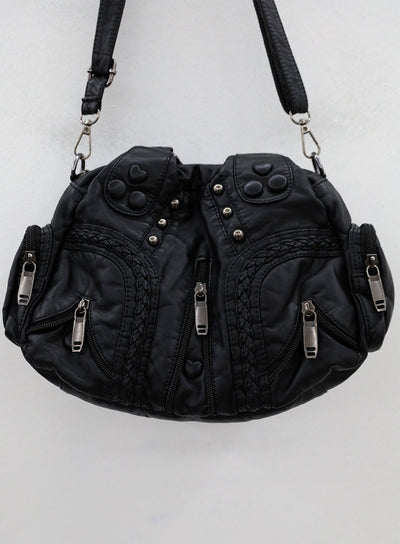 Taranta - Black studded shoulder bag